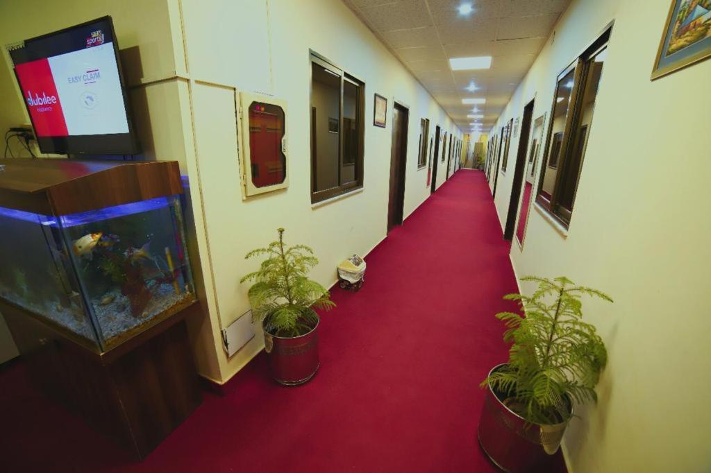 Hotel Red Line イスラマバード エクステリア 写真