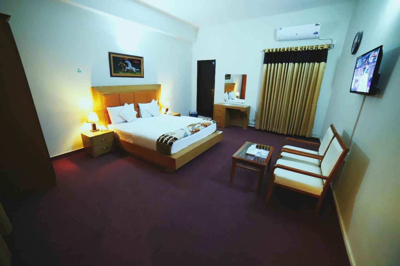Hotel Red Line イスラマバード エクステリア 写真